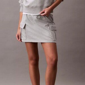 Calvin Klein Archive Logo Fleece Cargo Mini Active Skirt - Large in Heather Grey